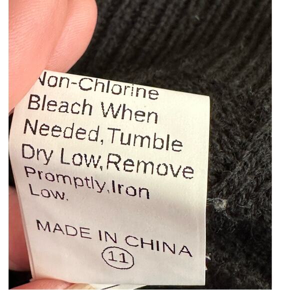 Shein black long sleeves oversize crop sweater size Small - Picture 5 of 12